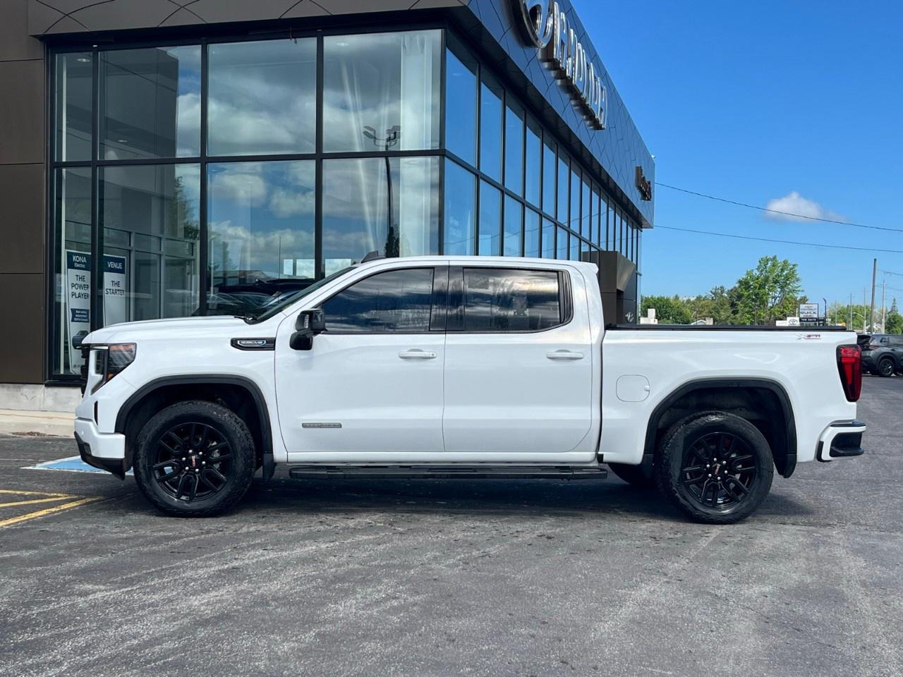 2024 GMC Sierra 1500 Crew Cab Short Box 4-Wheel Drive Elevation Photo2