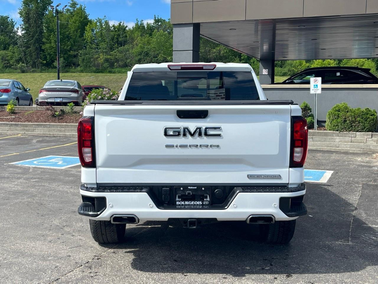 2024 GMC Sierra 1500 Crew Cab Short Box 4-Wheel Drive Elevation Photo