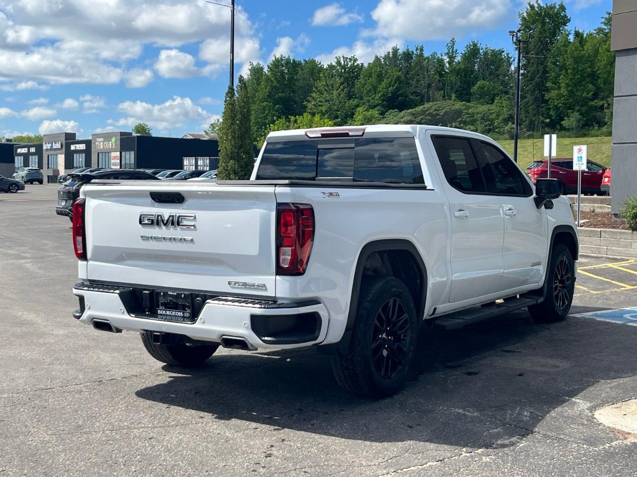 2024 GMC Sierra 1500 Crew Cab Short Box 4-Wheel Drive Elevation Photo