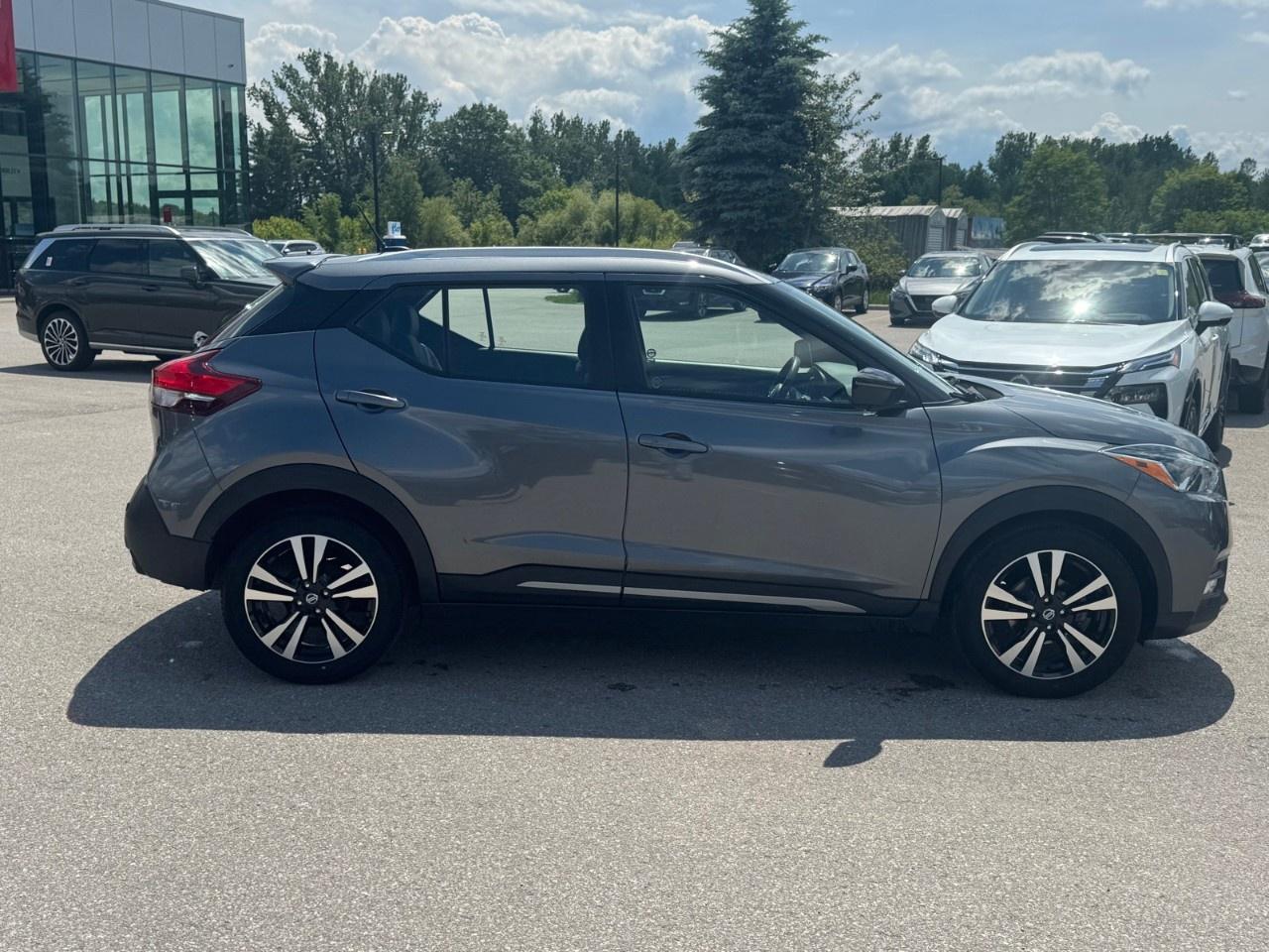 2020 Nissan Kicks SR FWD Photo