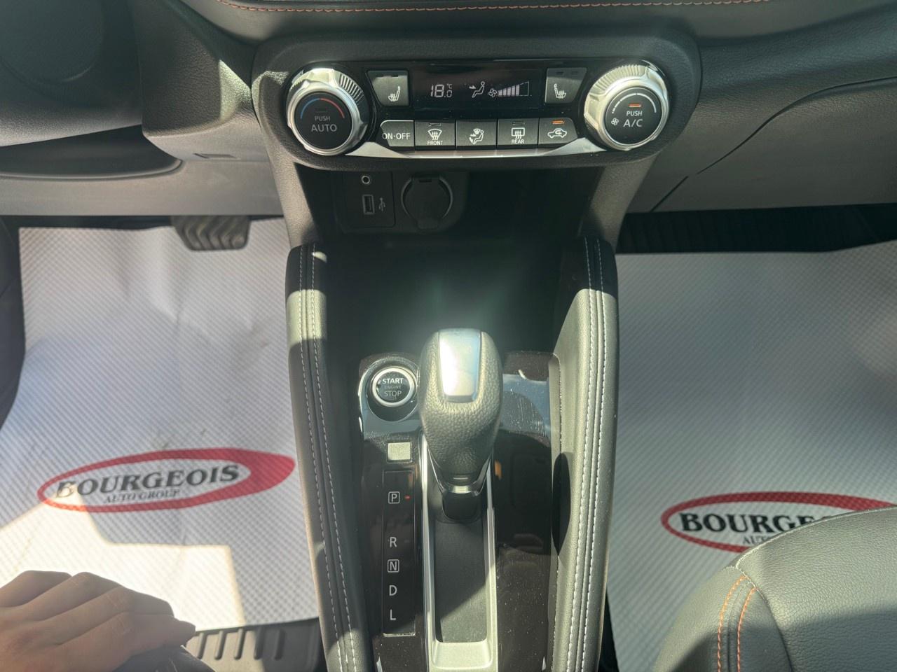2020 Nissan Kicks SR FWD Photo