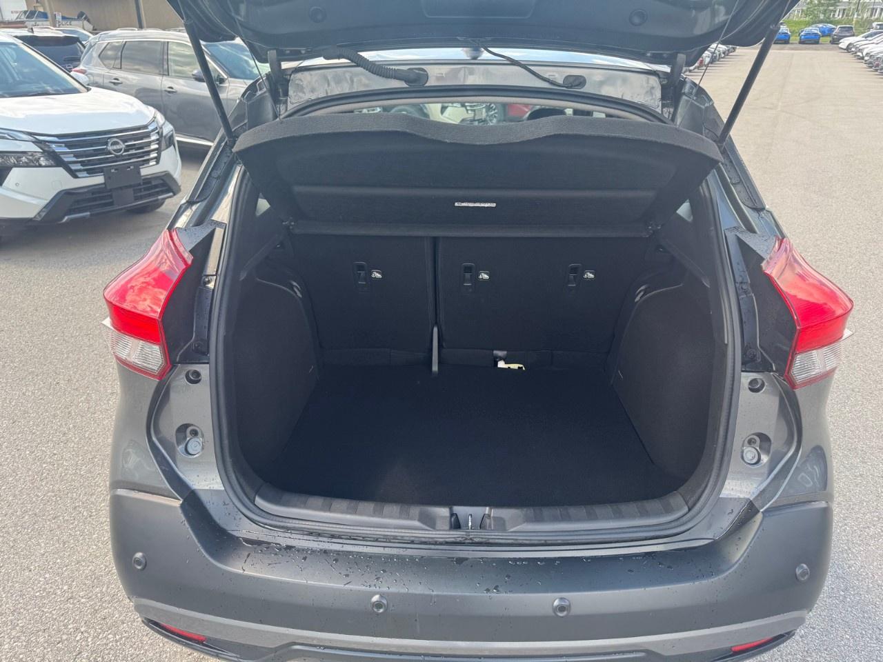2020 Nissan Kicks SR FWD Photo
