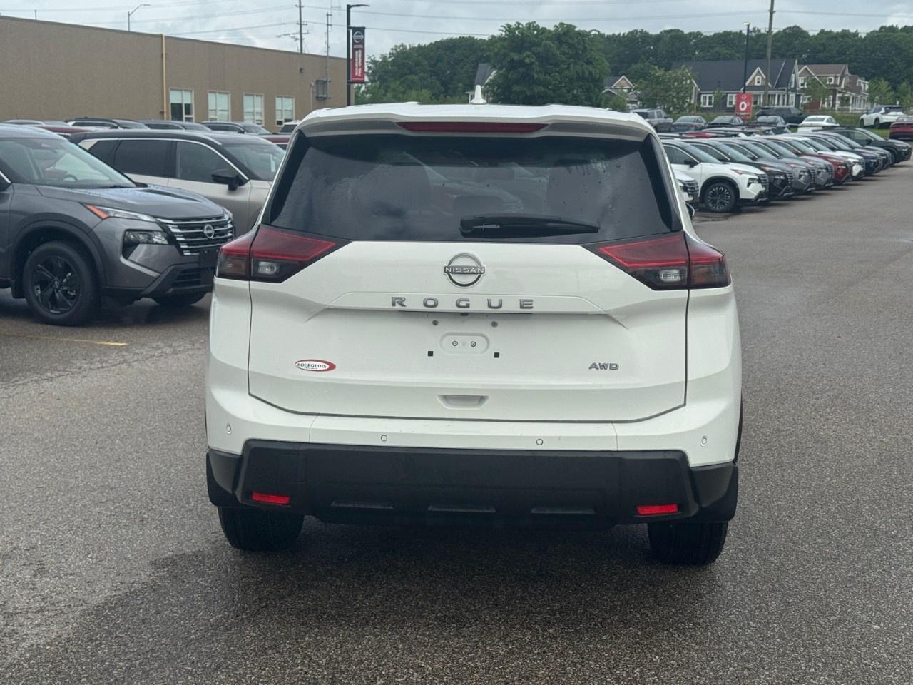 2024 Nissan Rogue AWD S Photo3