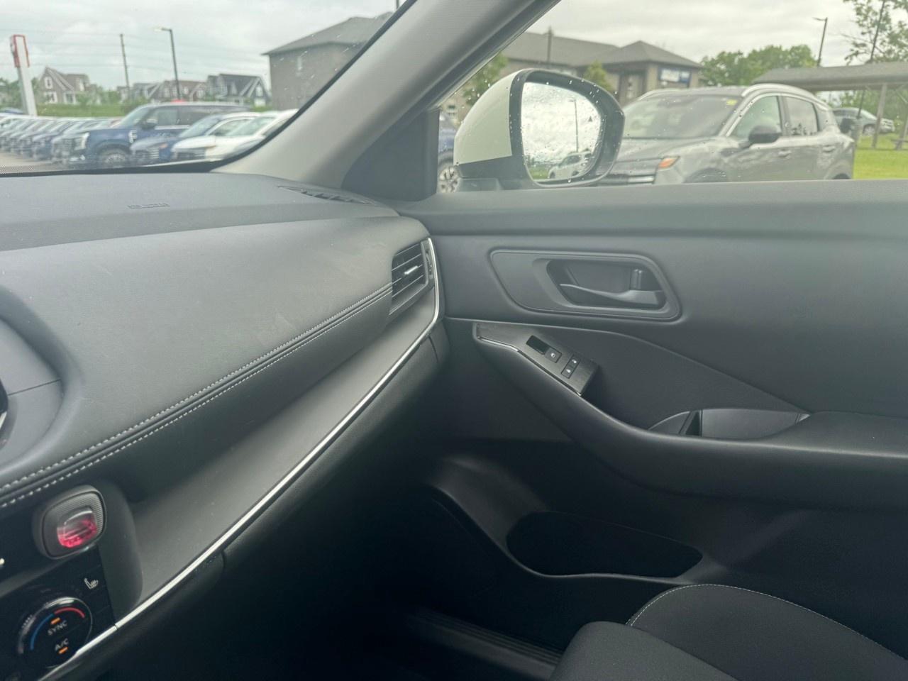 2024 Nissan Rogue AWD S Photo