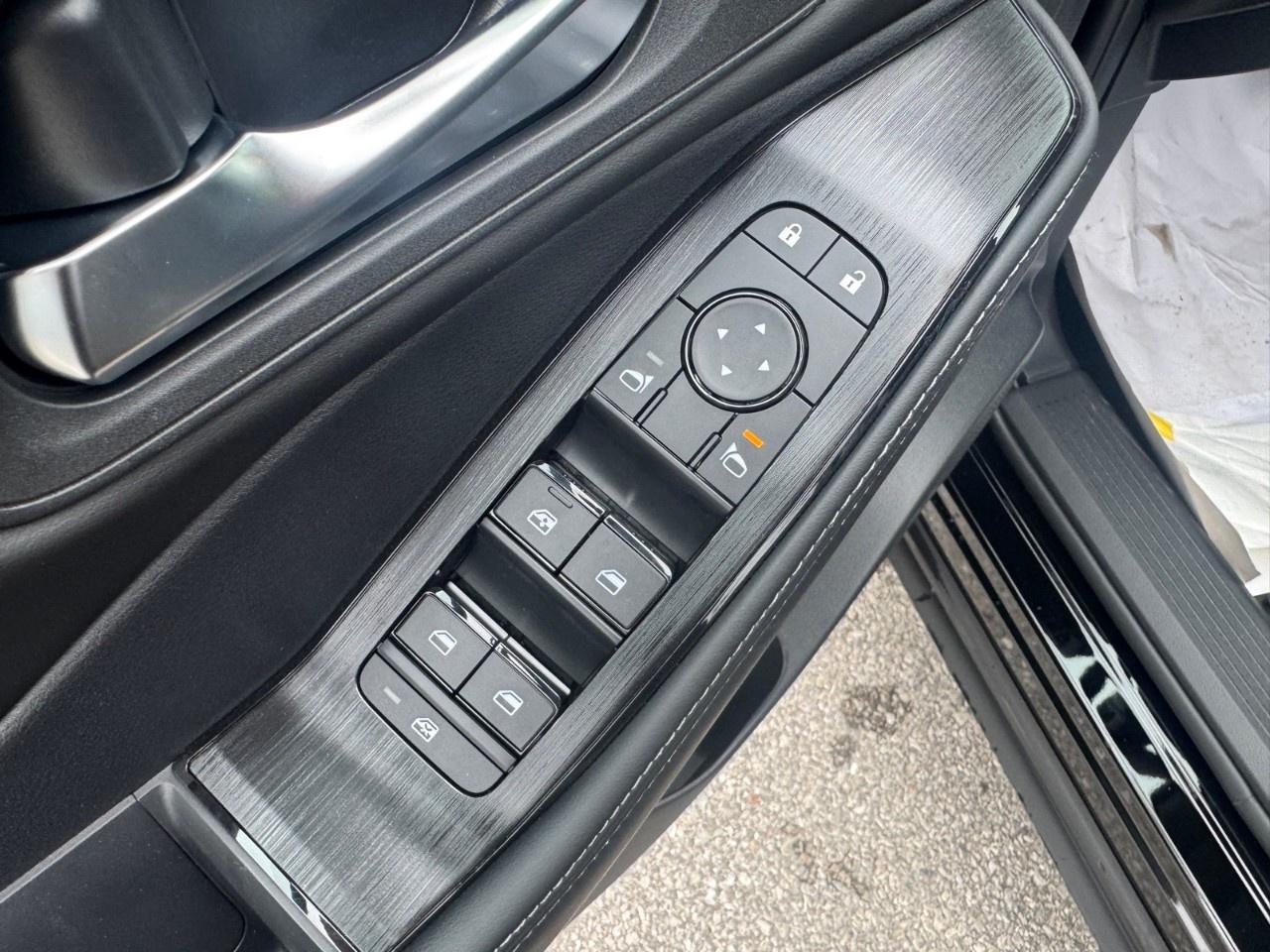 2026 Nissan Rogue AWD SV Moonroof Photo