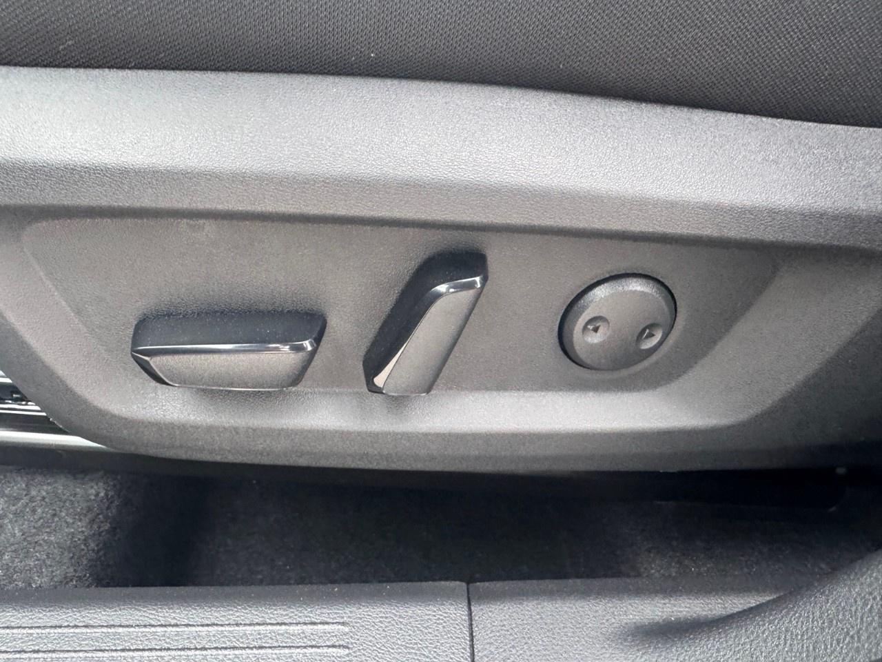 2026 Nissan Rogue AWD SV Moonroof Photo