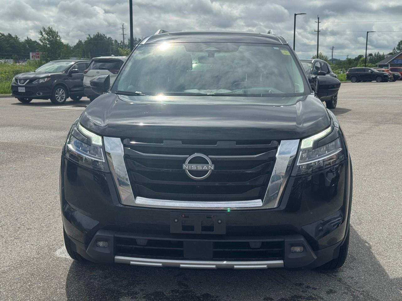 2023 Nissan Pathfinder SL 4WD Photo