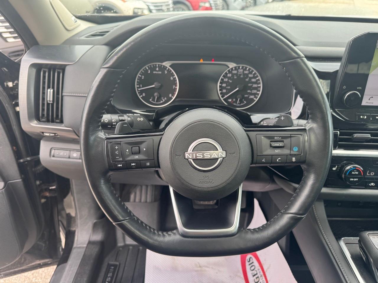 2023 Nissan Pathfinder SL 4WD Photo