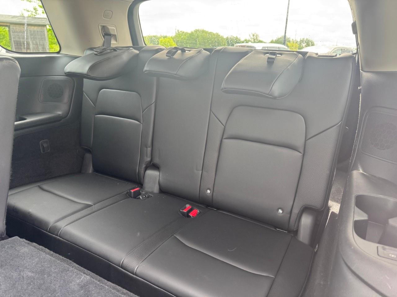 2023 Nissan Pathfinder SL 4WD Photo
