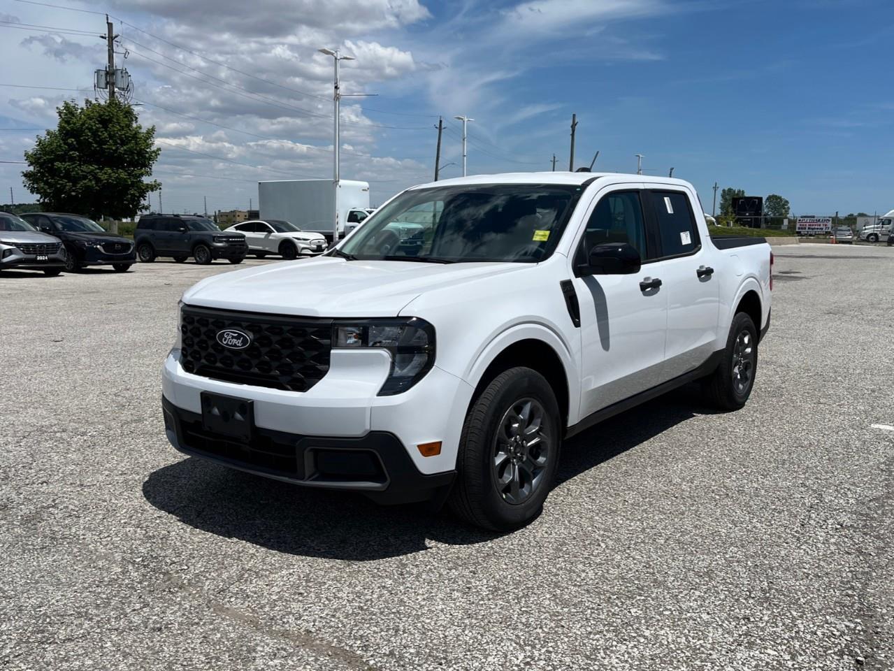 2026 Ford Maverick XLT Photo3
