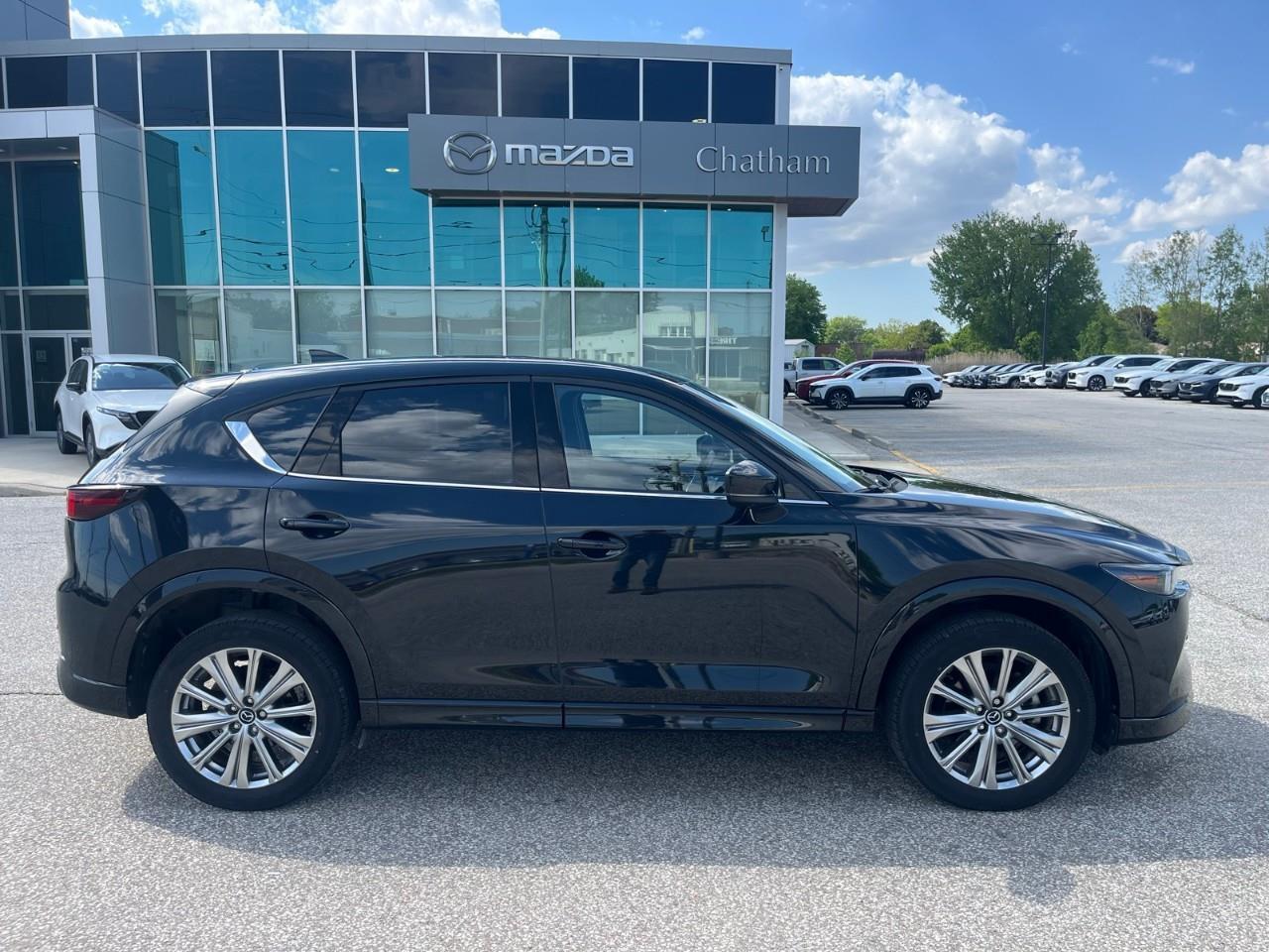 2023 Mazda CX-5 Signature Power Liftgate | Navigation System Photo3