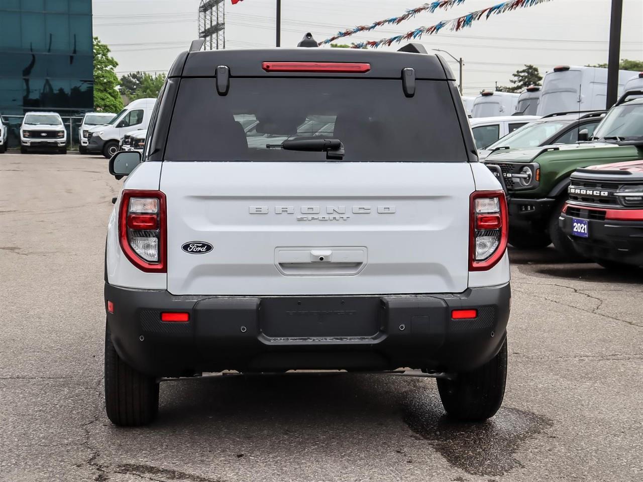 2026 Ford Bronco Sport Outer Banks Photo3