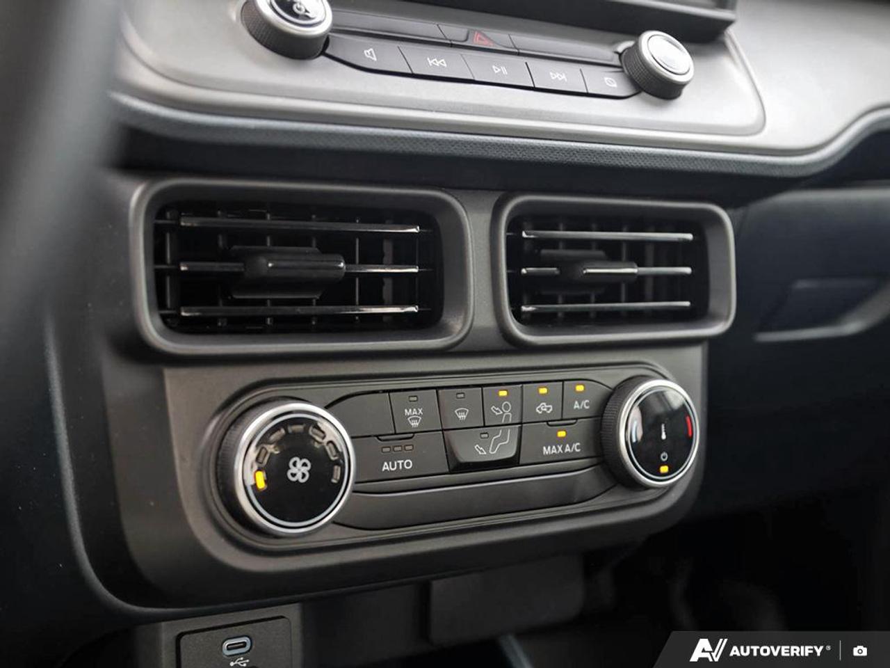 2023 Ford Maverick XLT HARD TRI-FOLD TONNEAU COVER | APPLE CARPLAY/ANDROI Photo