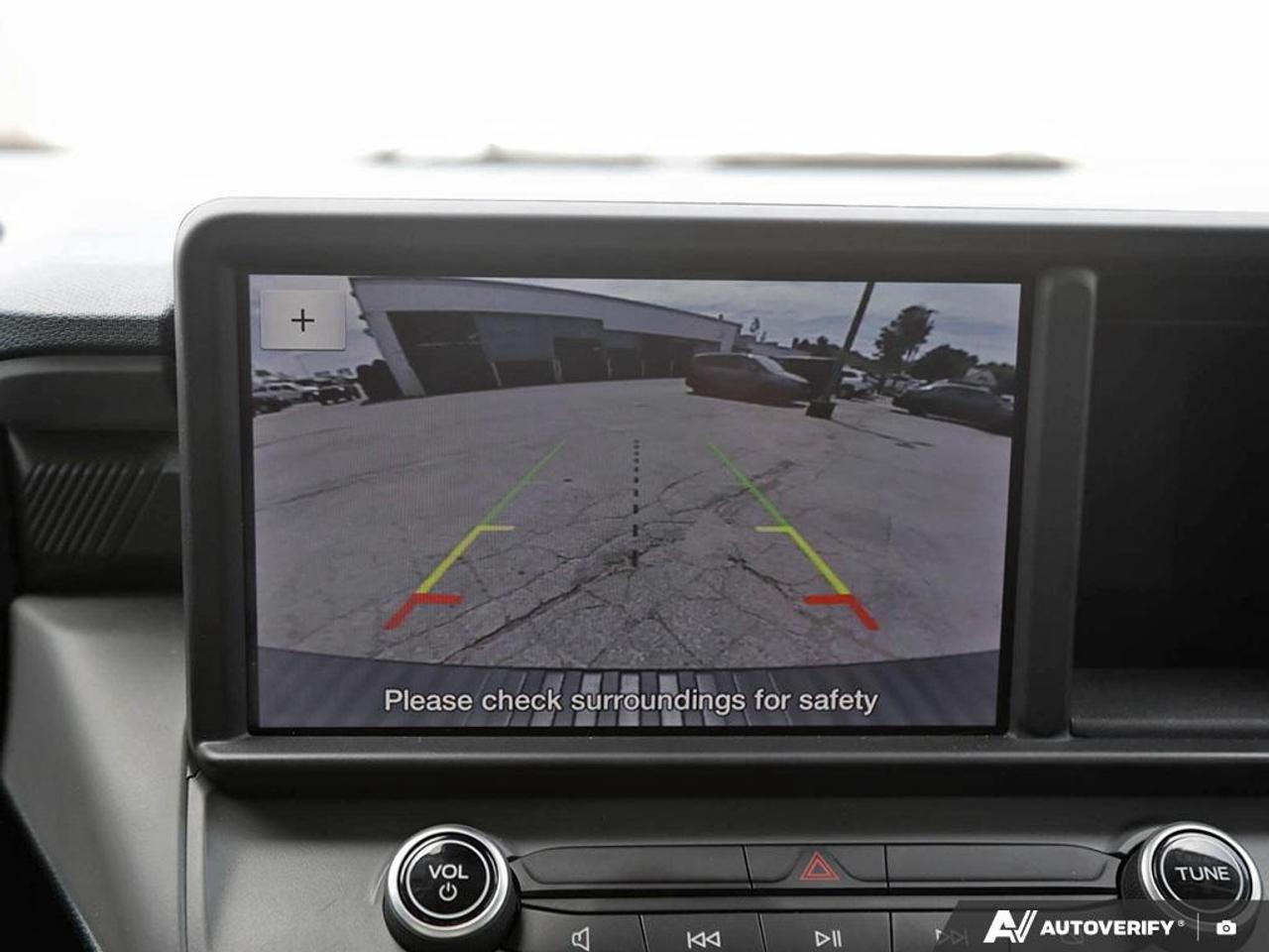 2023 Ford Maverick XLT HARD TRI-FOLD TONNEAU COVER | APPLE CARPLAY/ANDROI Photo