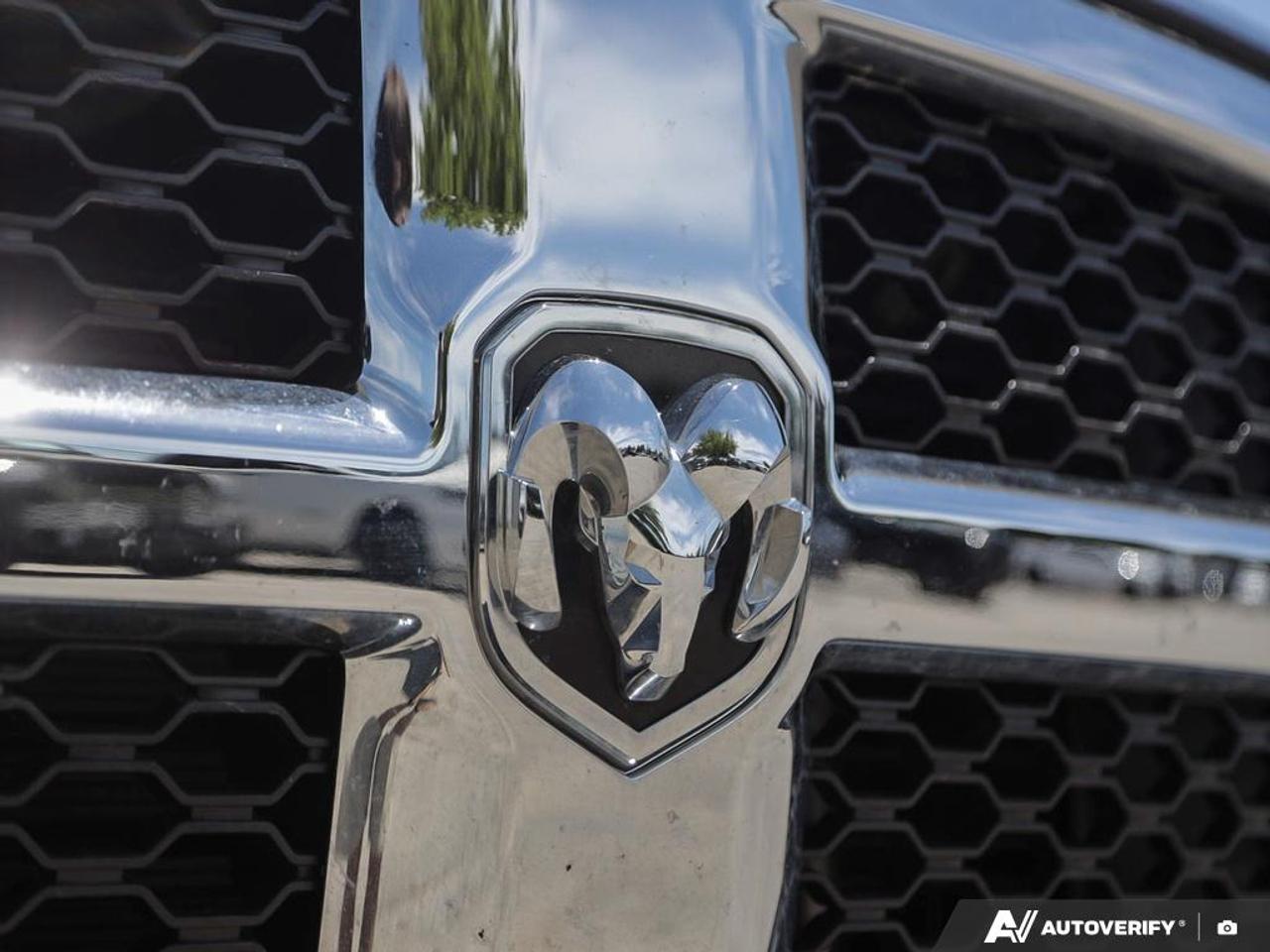 2022 RAM 1500 Classic SLT APPLE CARPLAY/ANDROID AUTO | REAR PARK SENSORS Photo