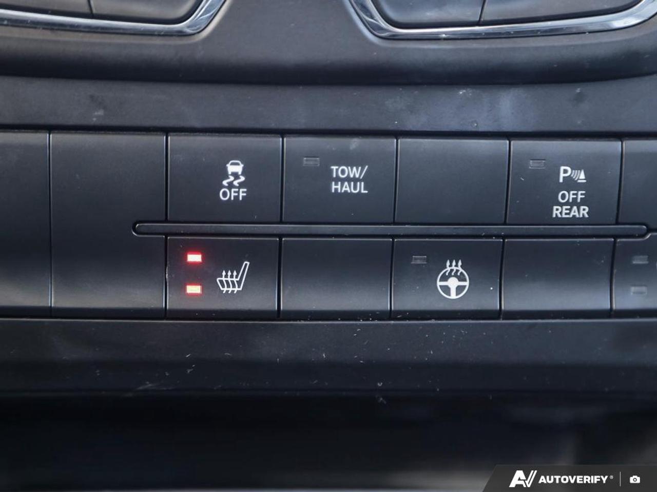 2022 RAM 1500 Classic SLT APPLE CARPLAY/ANDROID AUTO | REAR PARK SENSORS Photo