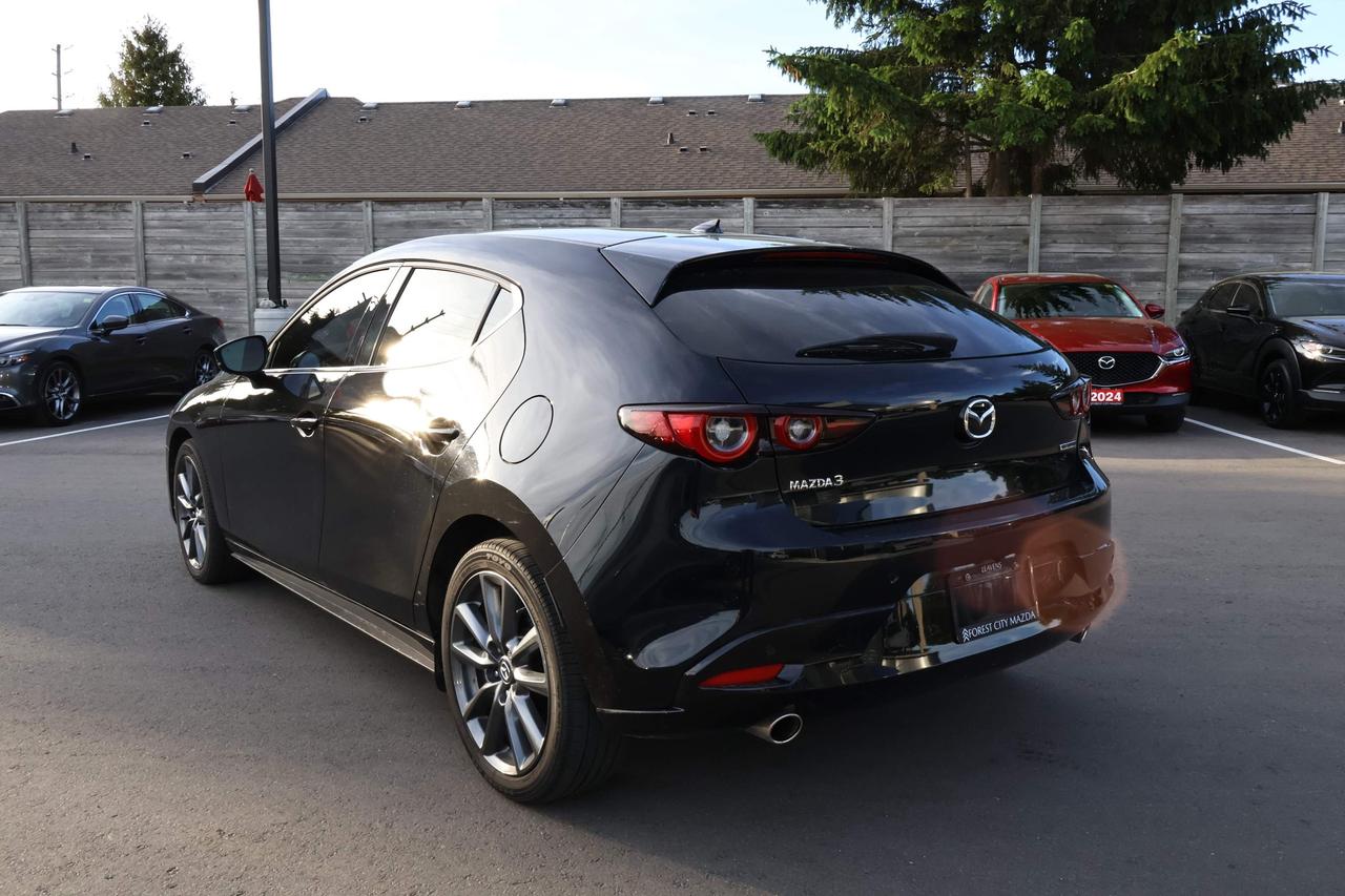 2024 Mazda MAZDA3 GT Photo2