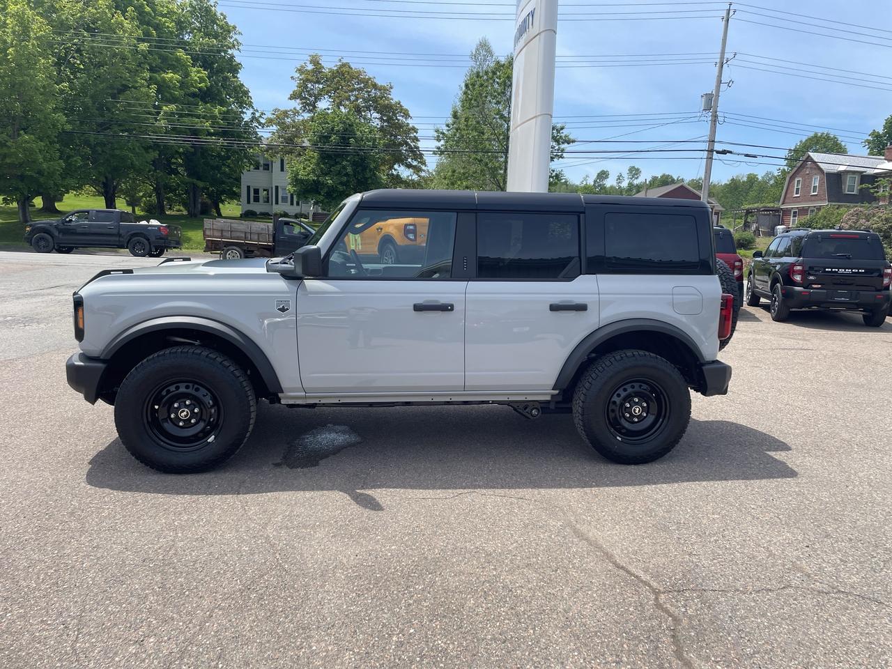 2026 Ford Bronco Big Bend Photo3