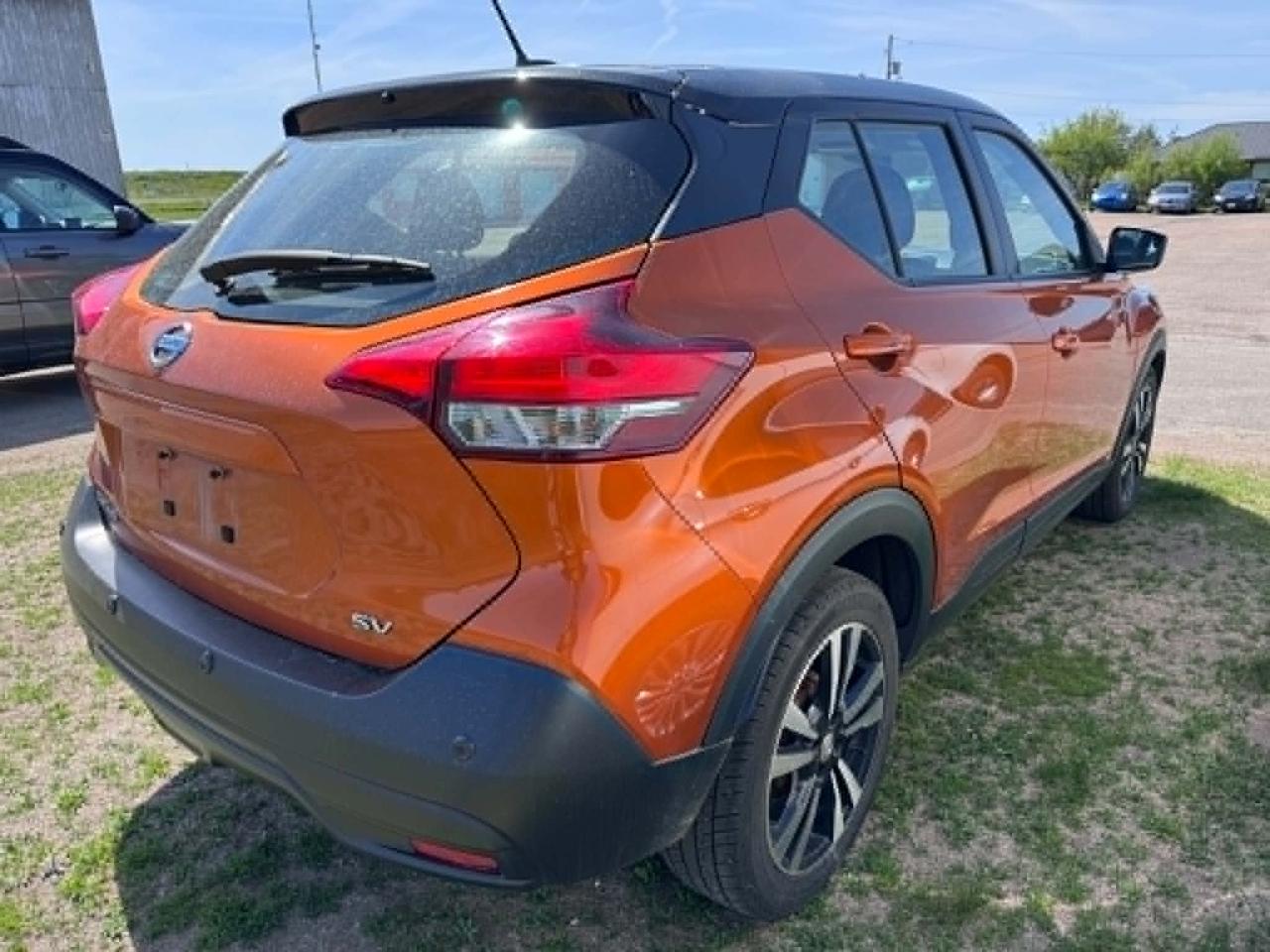 2020 Nissan Kicks SV Photo3