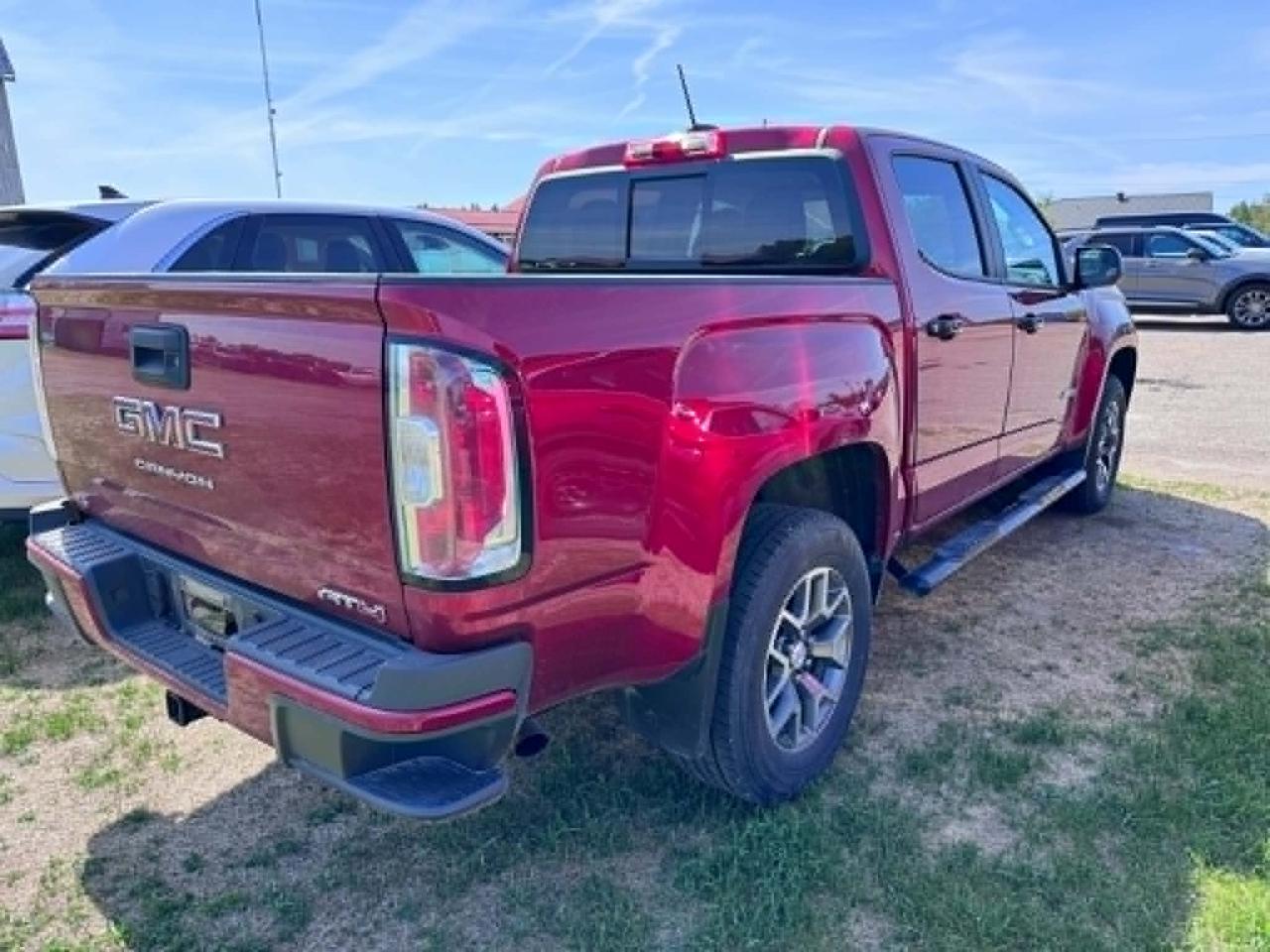 2021 GMC Canyon 4WD AT4 w/Cloth Photo3