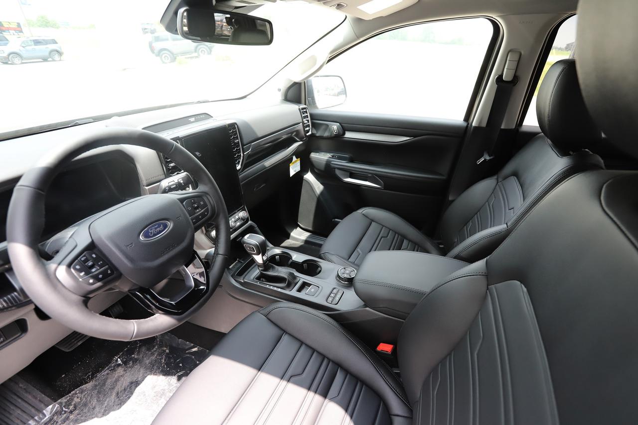 2026 Ford Ranger LARIAT 4WD SuperCrew 5' Box Photo