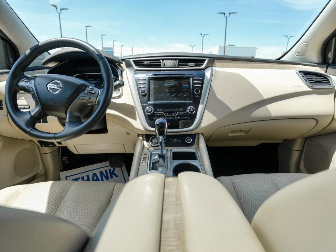 2019 Nissan Murano AWD SV | CREAM LEATHER | PANO ROOF | CLEAN CAR FAX Photo