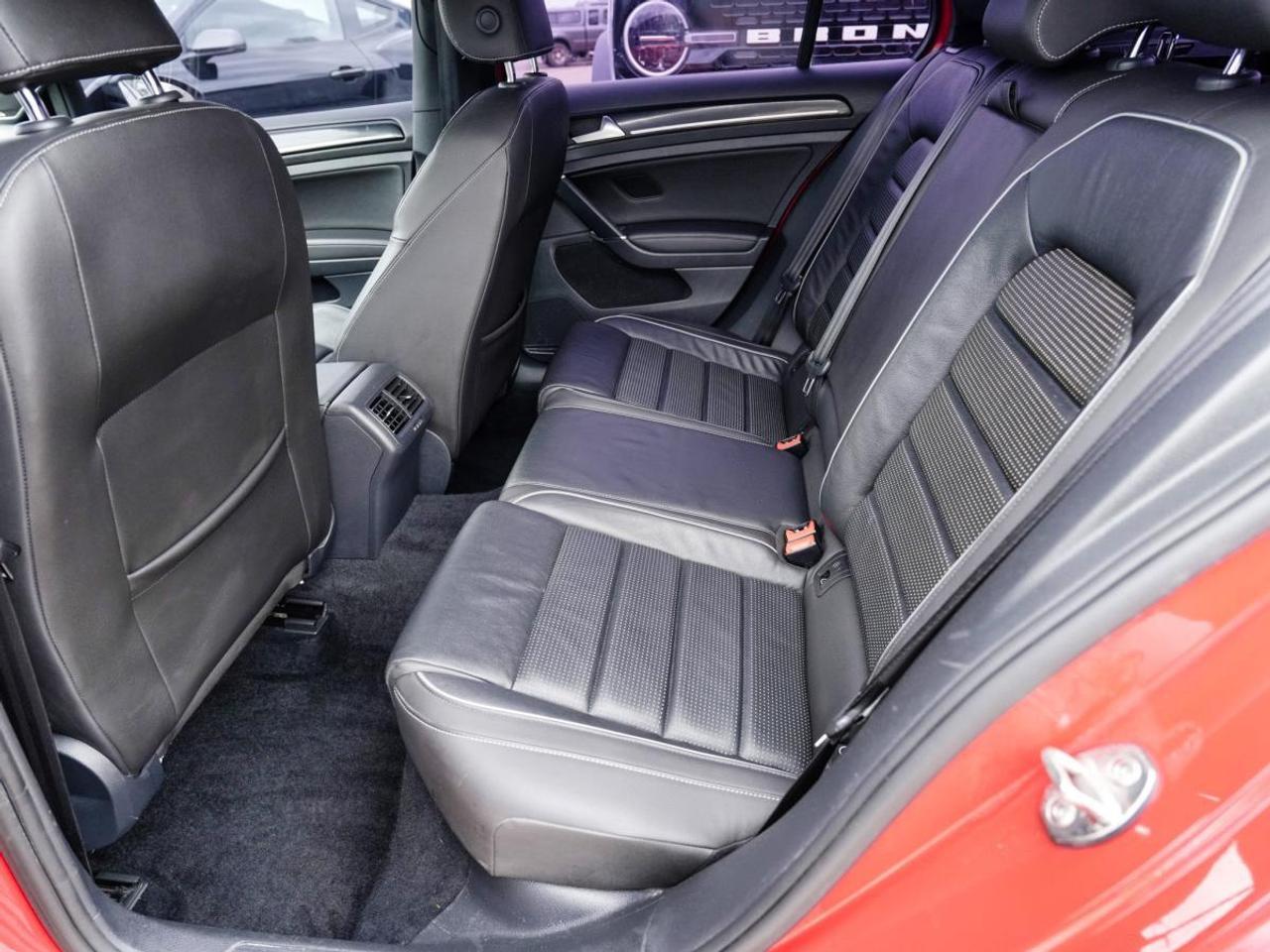 2018 Volkswagen Golf R 5-door Manual | LEATHER | GREAT KM | MANUAL Photo