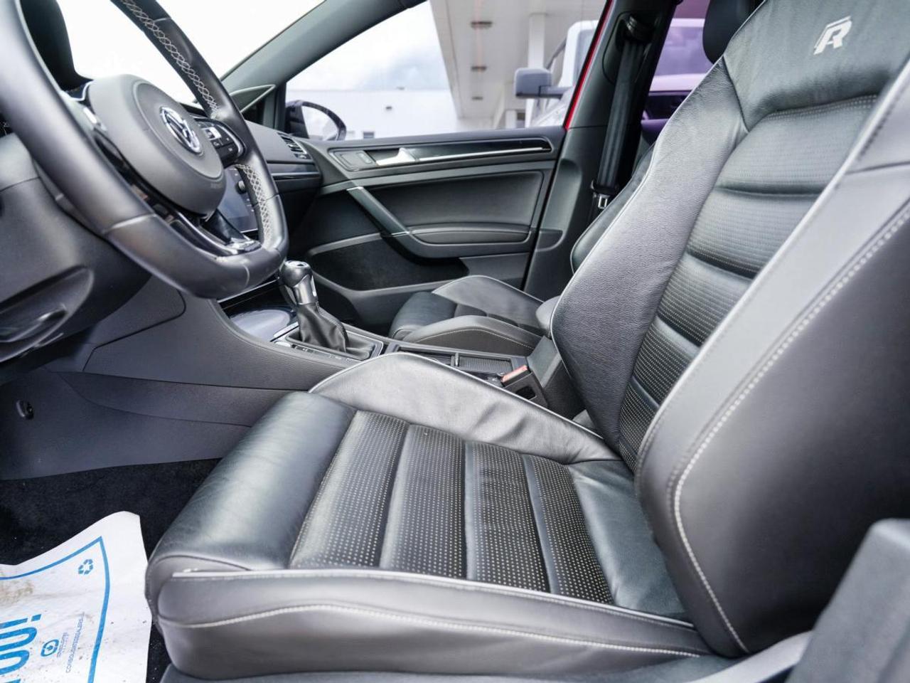 2018 Volkswagen Golf R 5-door Manual | LEATHER | GREAT KM | MANUAL Photo