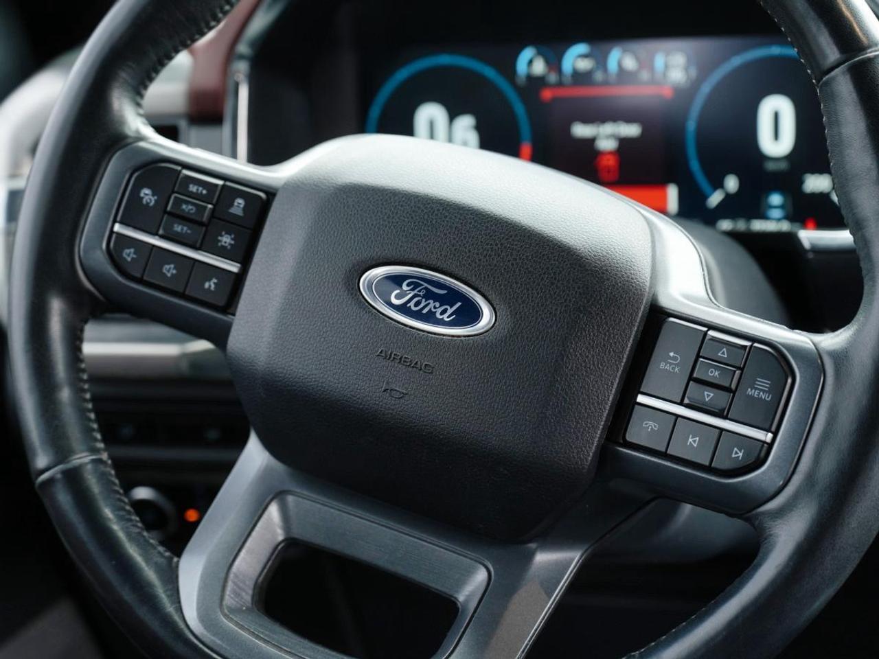 2023 Ford F-150 LARIAT 4X4/ONE OWNER/GREAT COLOUR!!!!!! Photo