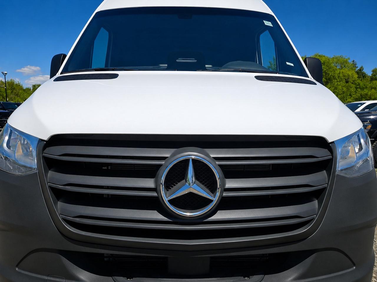 2025 Mercedes-Benz Sprinter Cargo Van 2500 High Roof Diesel 170" WB | LOW KM | RWD Photo