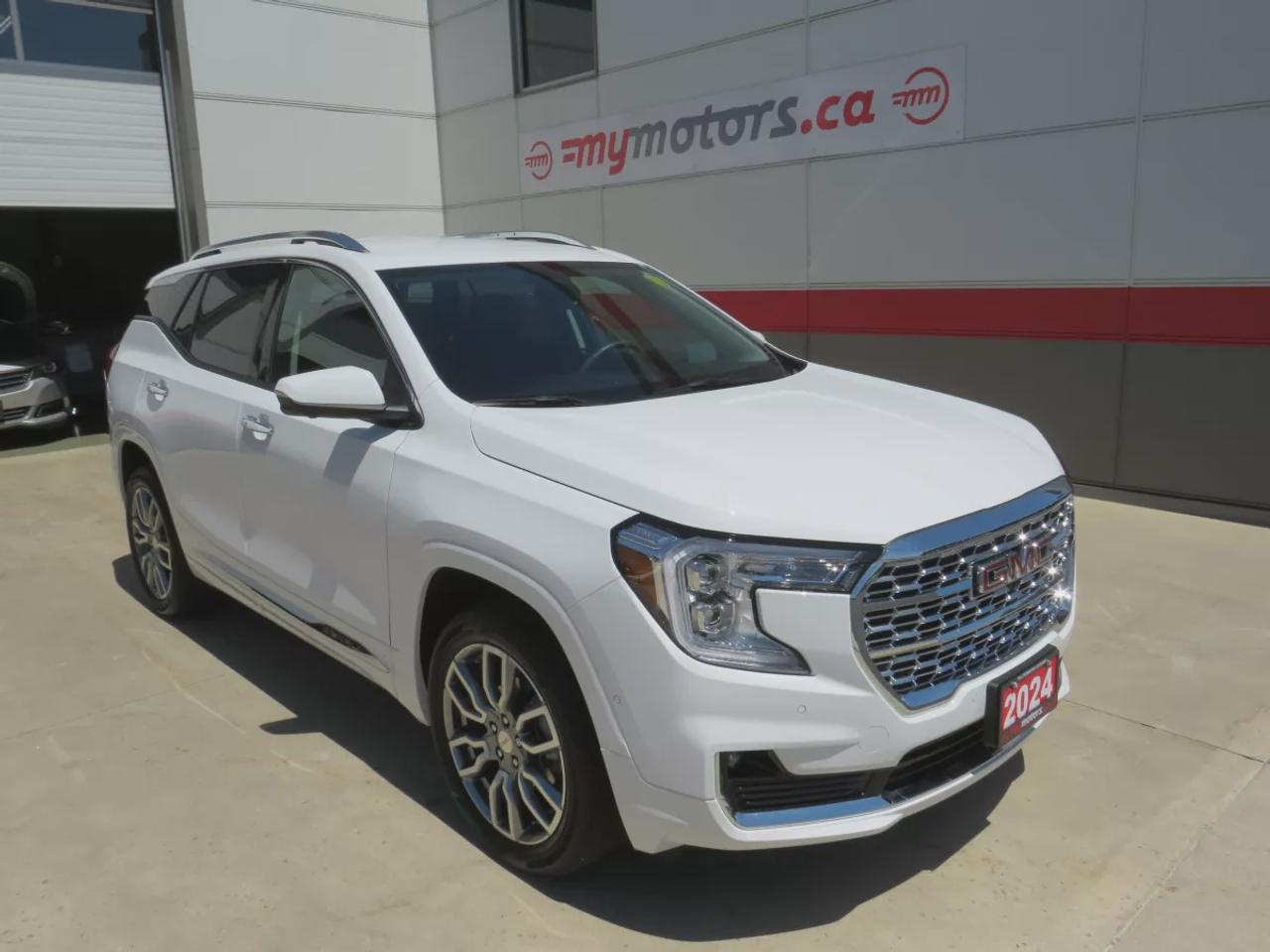 2024 GMC Terrain Denali | Clean Carfax Report | AWD | Leather | Heated Front And Rear Seats | Navigation | Heads Up Display | Photo