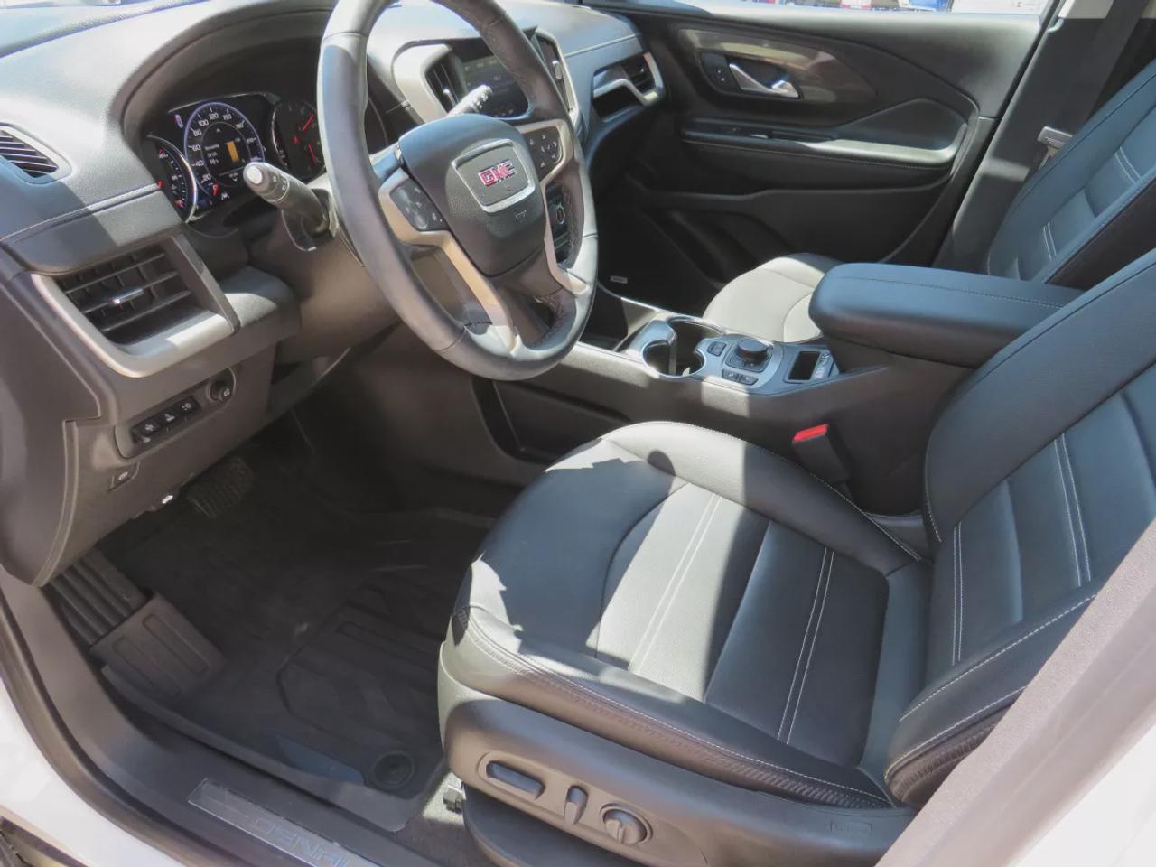 2024 GMC Terrain Denali | Clean Carfax Report | AWD | Leather | Heated Front And Rear Seats | Navigation | Heads Up Display | Photo