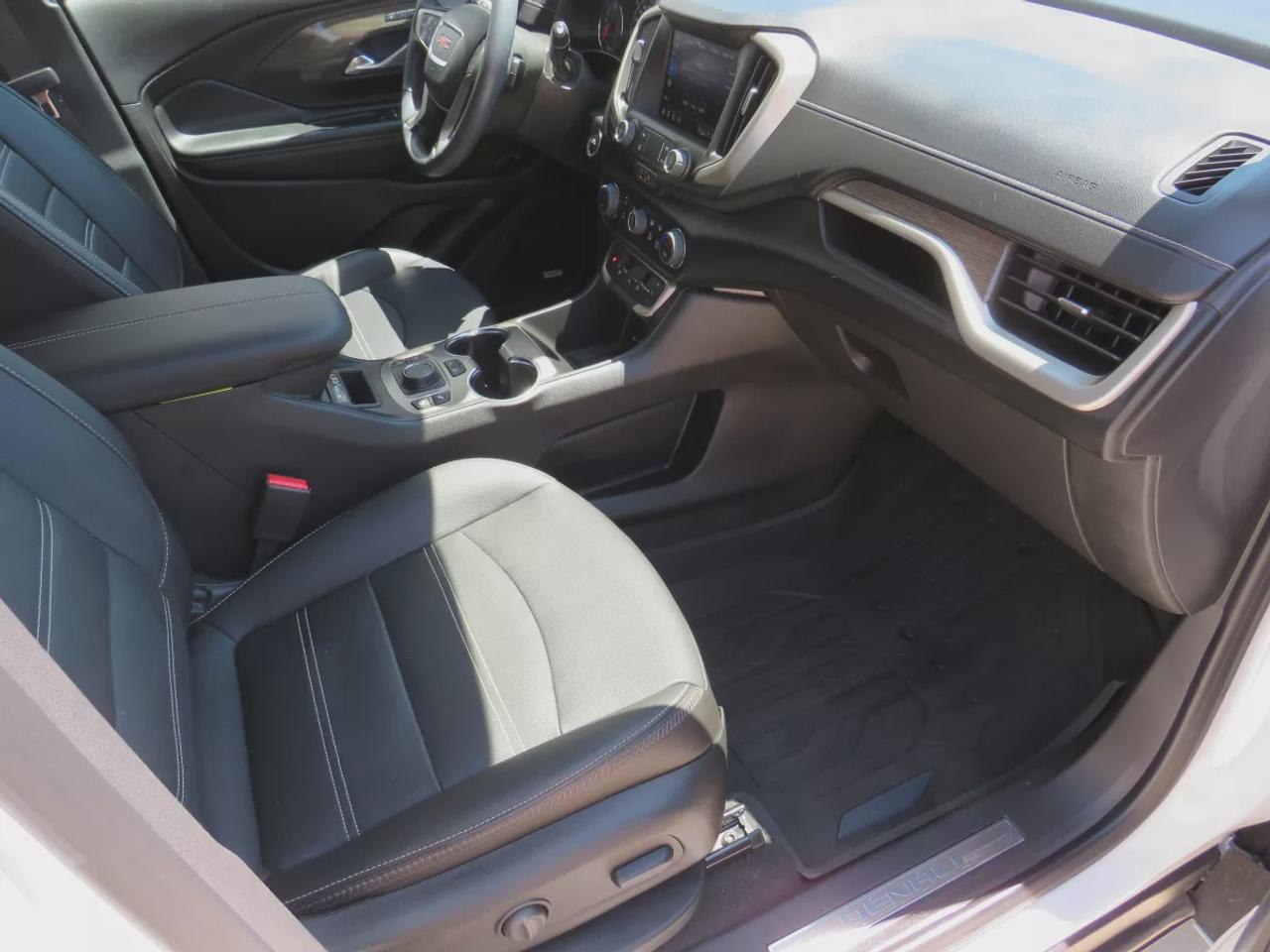 2024 GMC Terrain Denali | Clean Carfax Report | AWD | Leather | Heated Front And Rear Seats | Navigation | Heads Up Display | Photo
