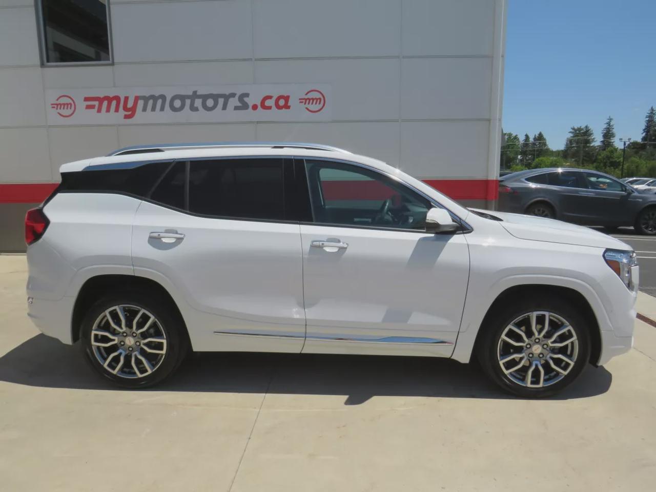2024 GMC Terrain Denali | Clean Carfax Report | AWD | Leather | Heated Front And Rear Seats | Navigation | Heads Up Display | Photo