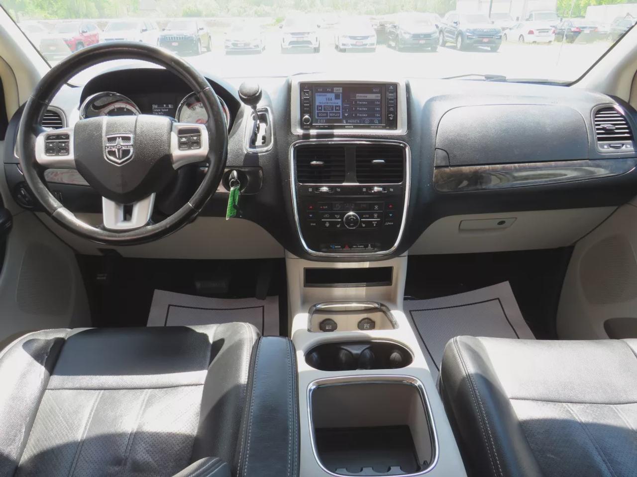 2011 Dodge Grand Caravan Crew Plus | Tints | 7 Passenger | Stow and Go Seating| Power Sliding Doors | Power Seating | Photo