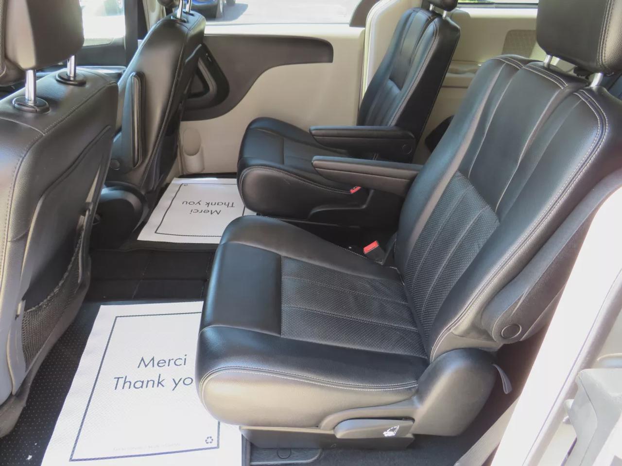 2011 Dodge Grand Caravan Crew Plus | Tints | 7 Passenger | Stow and Go Seating| Power Sliding Doors | Power Seating | Photo