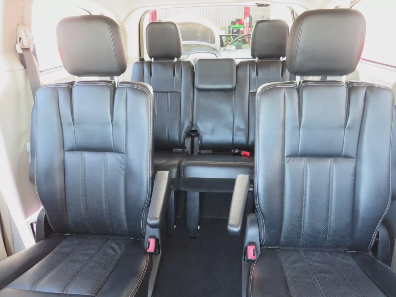 2011 Dodge Grand Caravan Crew Plus | Tints | 7 Passenger | Stow and Go Seating| Power Sliding Doors | Power Seating | Photo