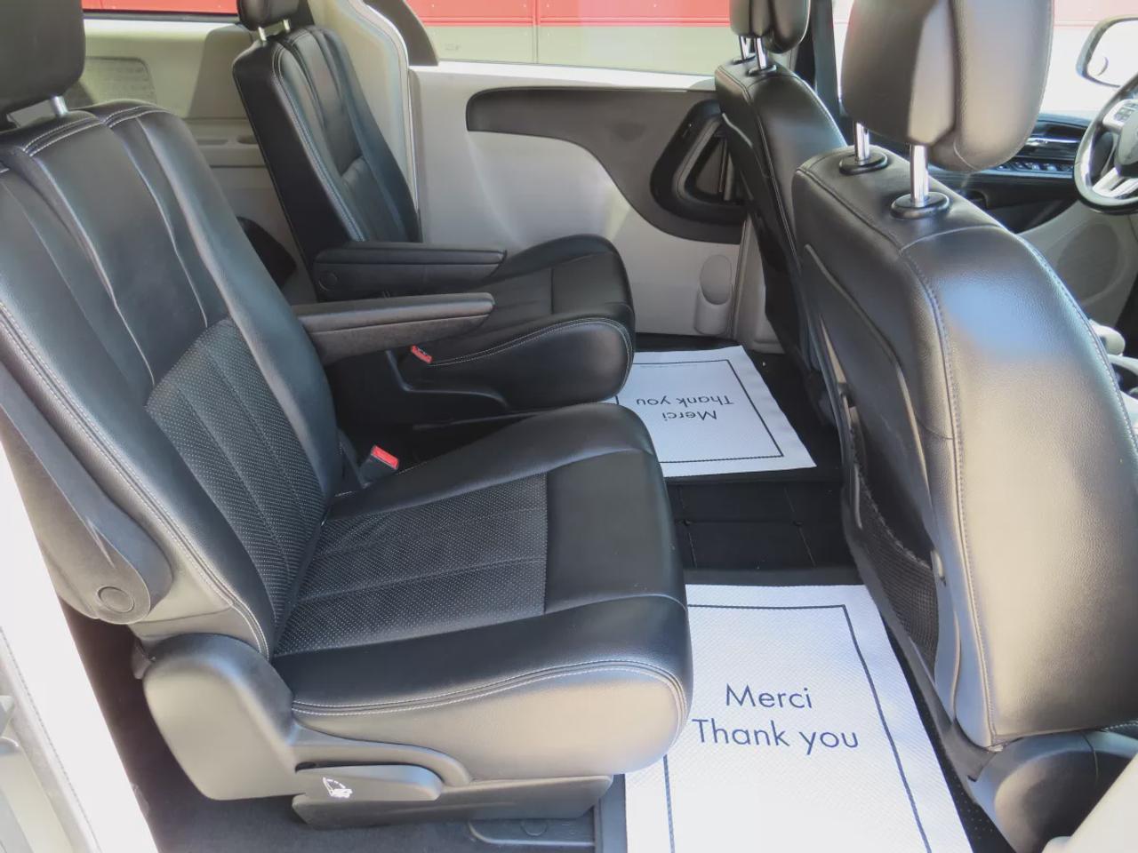 2011 Dodge Grand Caravan Crew Plus | Tints | 7 Passenger | Stow and Go Seating| Power Sliding Doors | Power Seating | Photo
