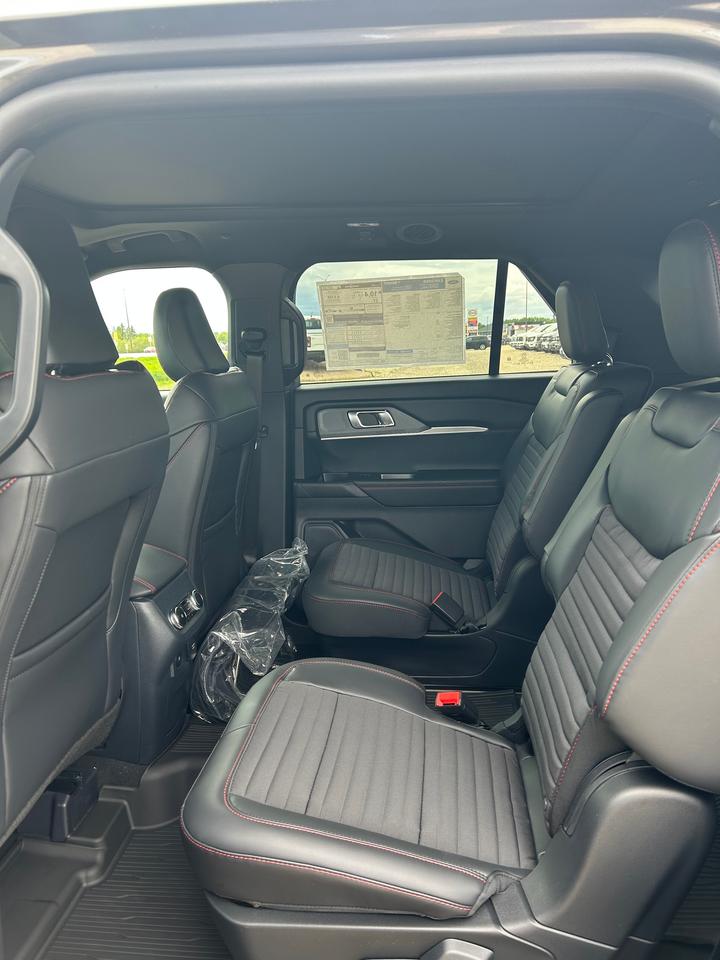 2026 Ford Explorer ST-LINE 4WD 300A Photo5