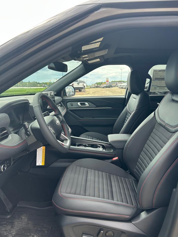 2026 Ford Explorer ST-LINE 4WD 300A Photo5