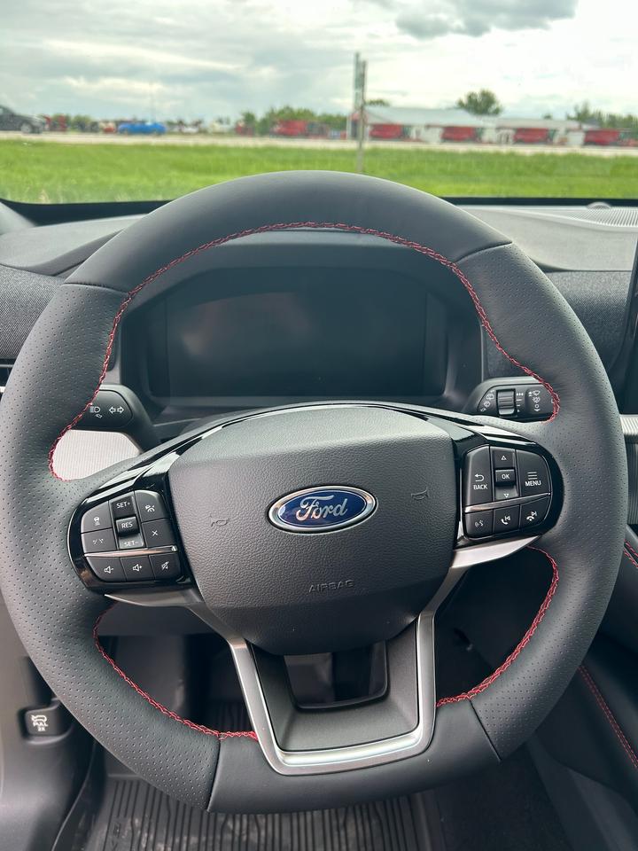 2026 Ford Explorer ST-LINE 4WD 300A Photo5