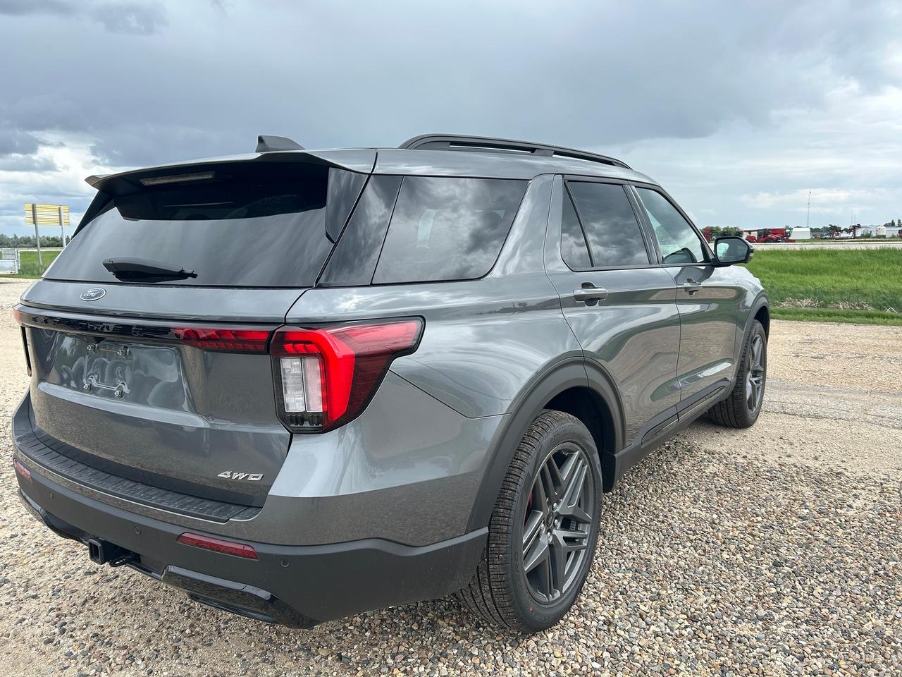 2026 Ford Explorer ST-LINE 4WD 300A Photo3