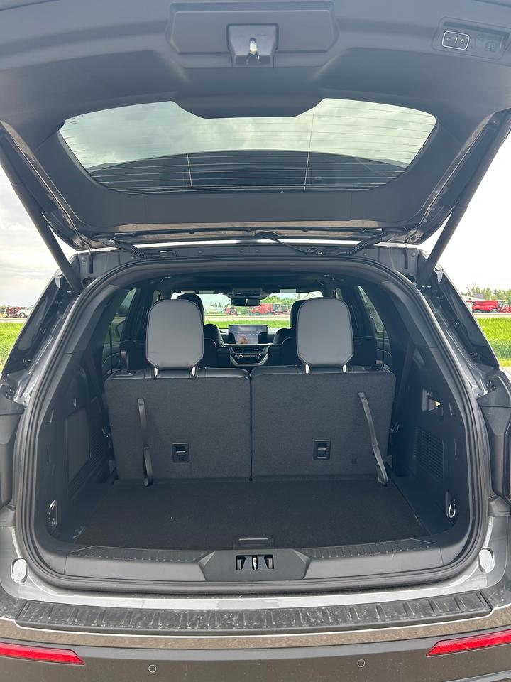 2026 Ford Explorer ST-LINE 4WD 300A Photo5