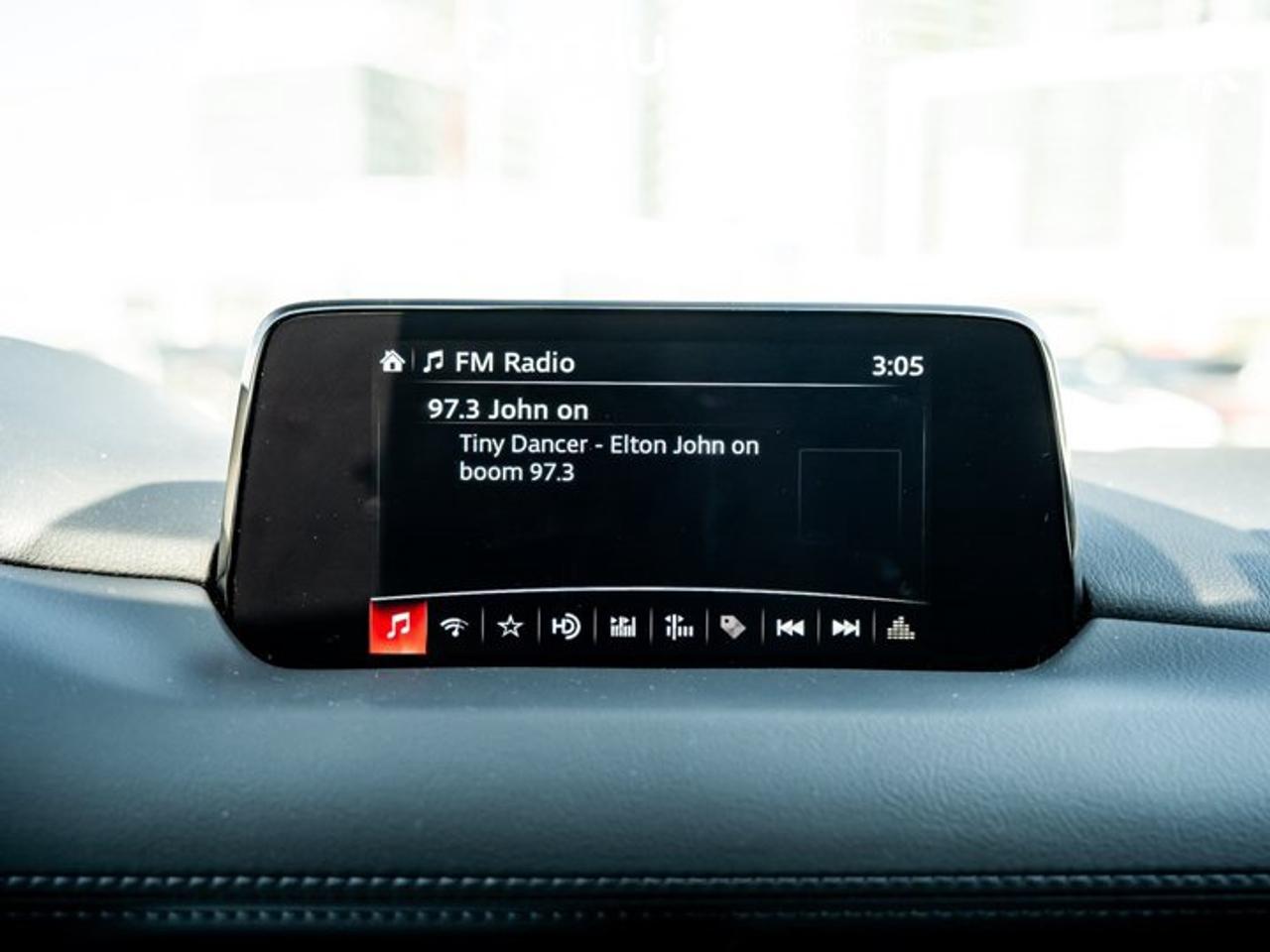 2019 Mazda CX-5 Signature AWD Sunroof Heated & Vented Seats Navi Apple CarPlay Android Auto Photo