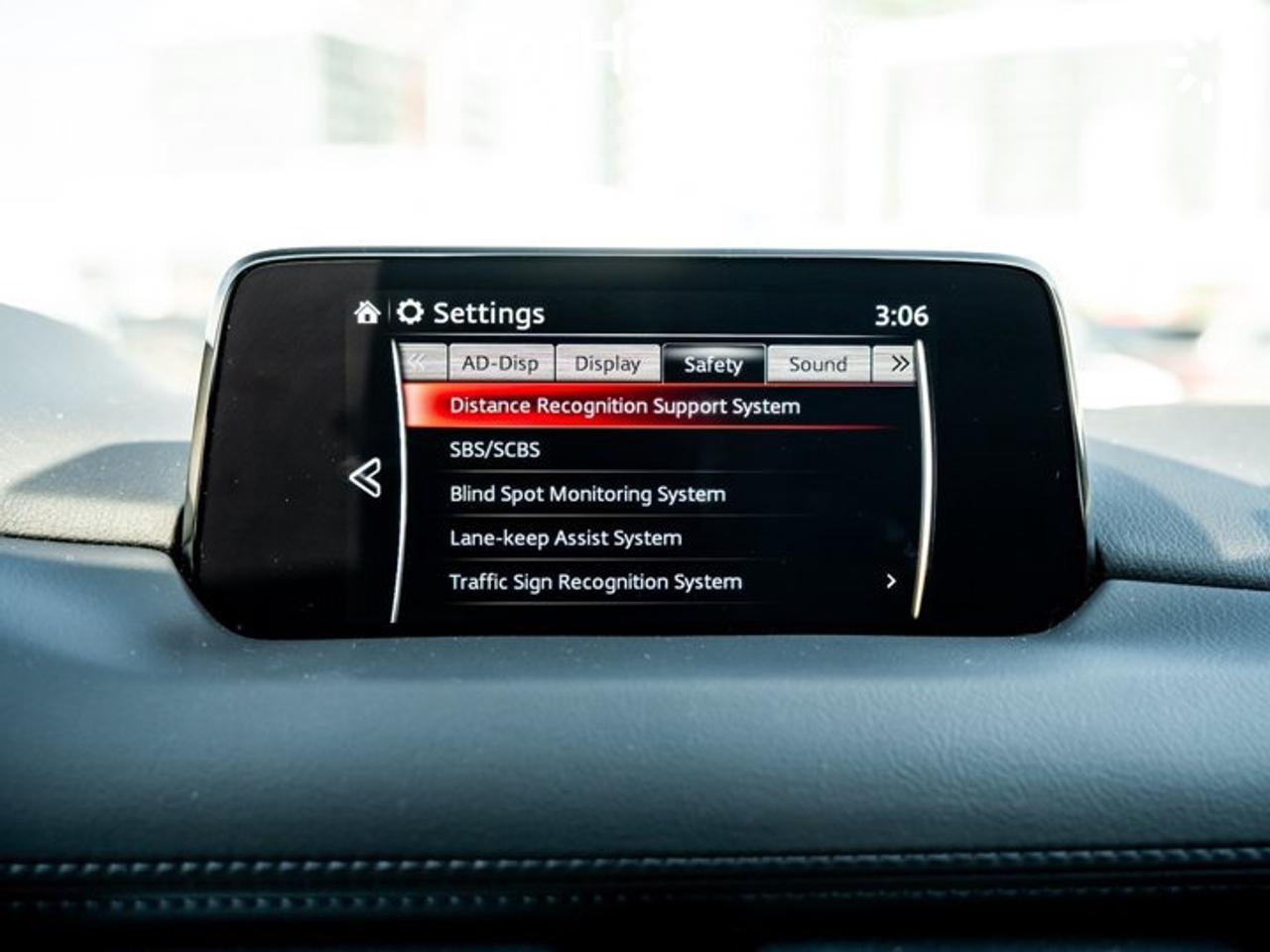 2019 Mazda CX-5 Signature AWD Sunroof Heated & Vented Seats Navi Apple CarPlay Android Auto Photo