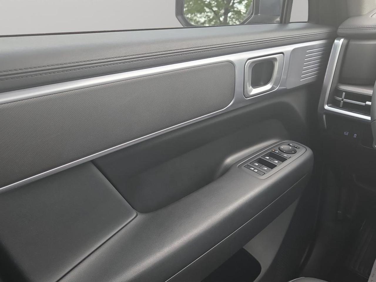 2025 Hyundai Santa Fe Hybrid PREFERRED Photo
