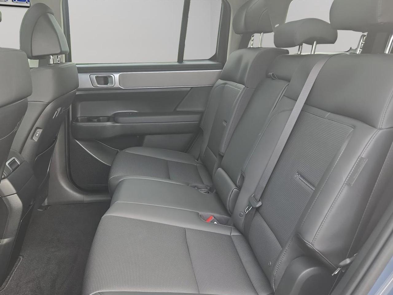 2025 Hyundai Santa Fe Hybrid PREFERRED Photo