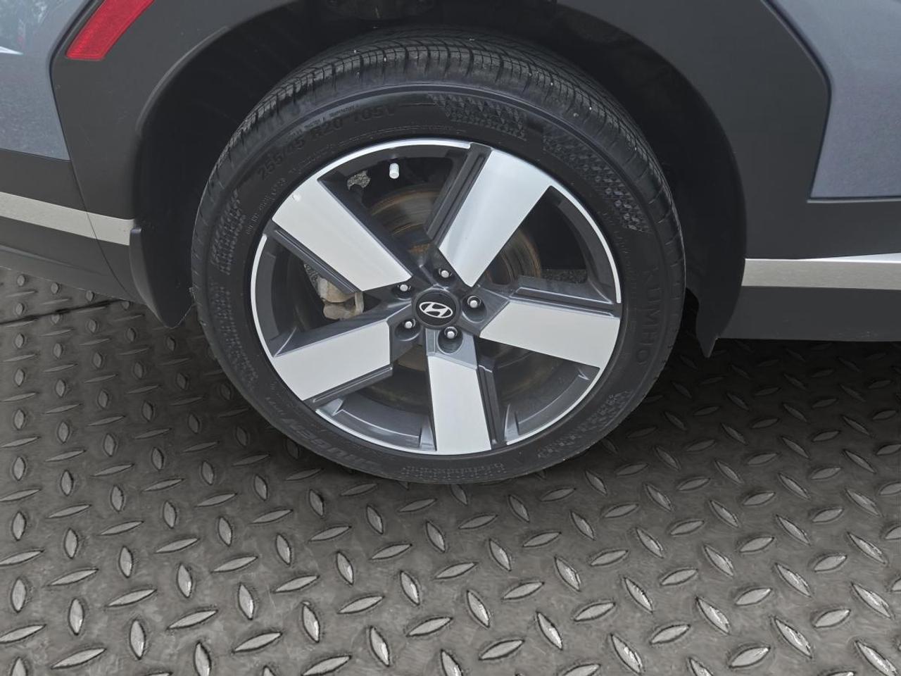 2025 Hyundai Santa Fe Hybrid PREFERRED Photo
