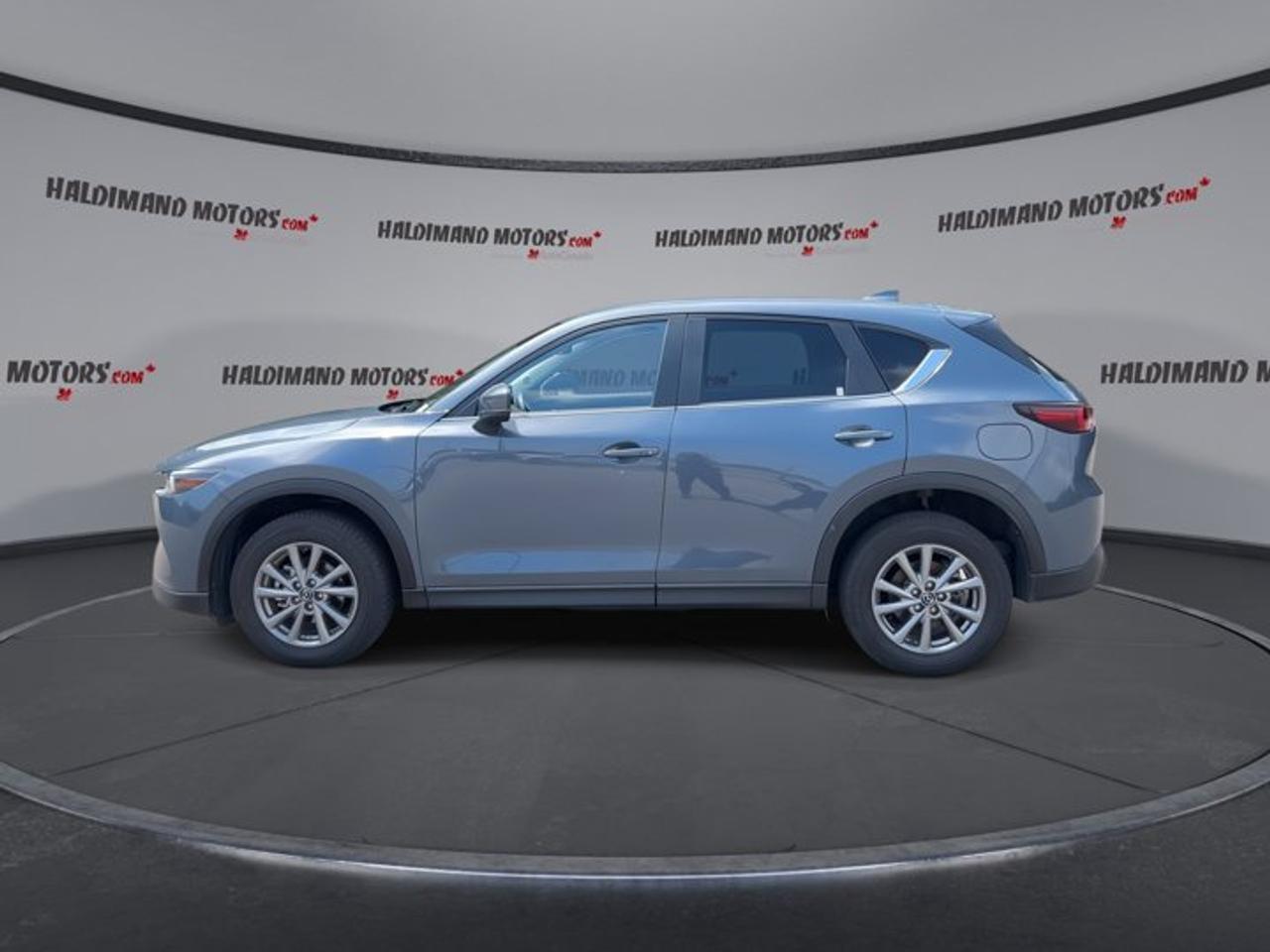 2025 Mazda CX-5 GS AWD | No Accidents | Leather Seats | Heated Steering Photo