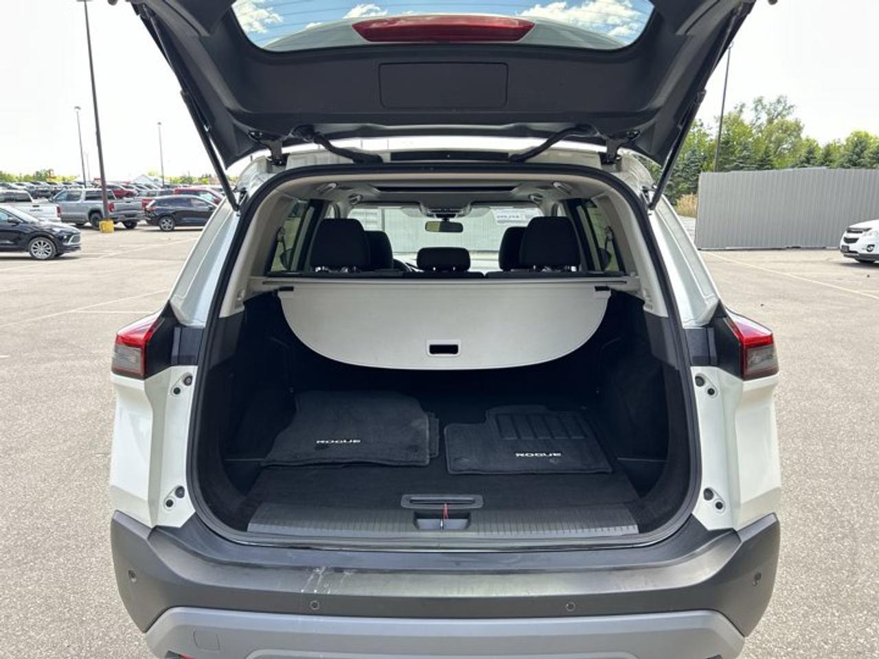 2023 Nissan Rogue SV AWD | No Accidents | Panoramic Sunroof | Heated Steering Photo